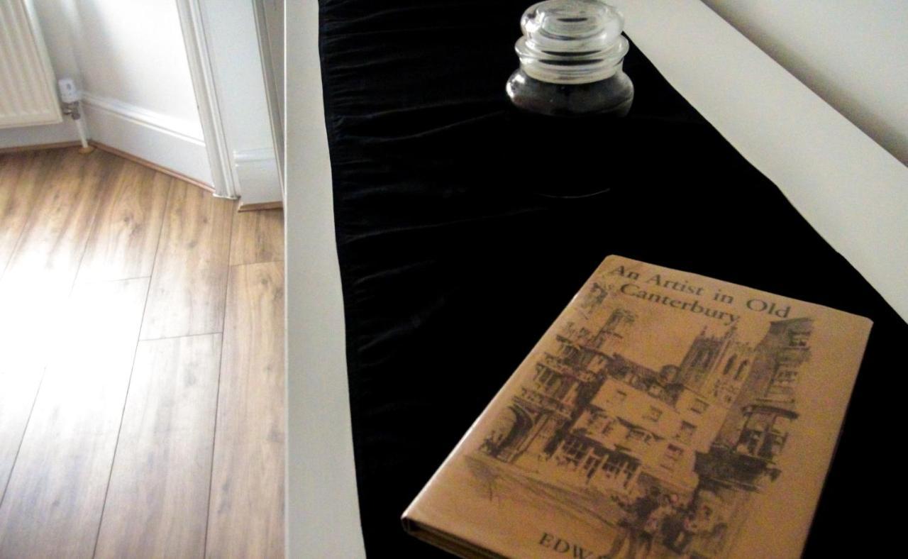 Cosy Central Canterbury - Modern Victorian Esterno foto